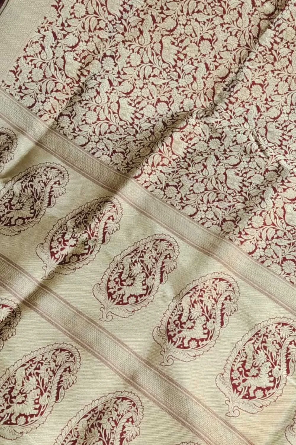 Elegant Maroon Banarasi Silk Saree: Handloom Beauty
